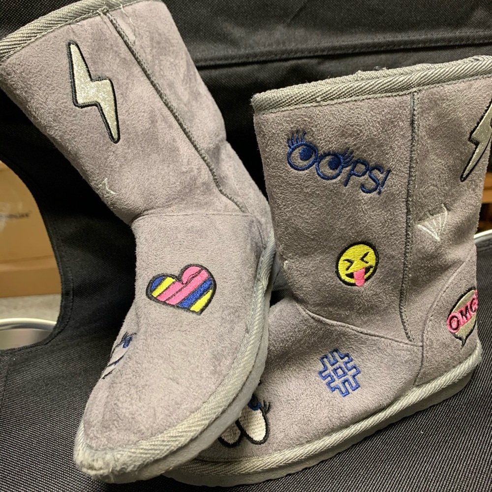 Grey children’s place booties